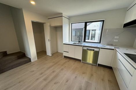 Photo of property in 7/25 Taikata Road, Te Atatu Peninsula, Auckland, 0610