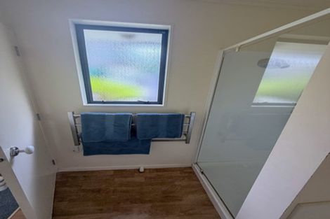 Photo of property in 33 Shearwater Street, One Tree Point, 0118