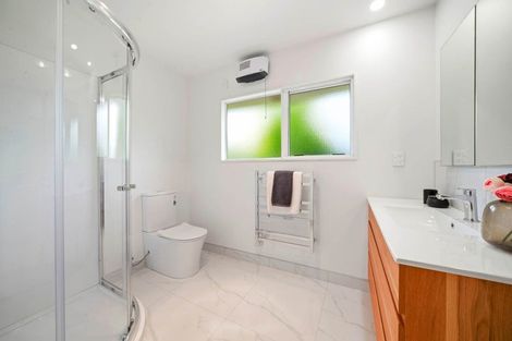 Photo of property in 22 Suncrest Drive, West Harbour, Auckland, 0618