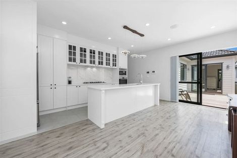 Photo of property in 83 Drumbuoy Drive, Flat Bush, Auckland, 2019