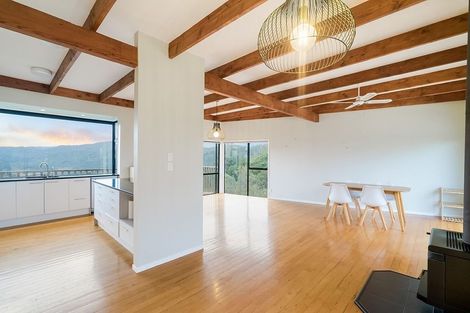 Photo of property in 12 Victory Road, Laingholm, Auckland, 0604