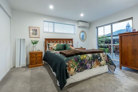 Photo of property in 99 Avonhead Road, Avonhead, Christchurch, 8042