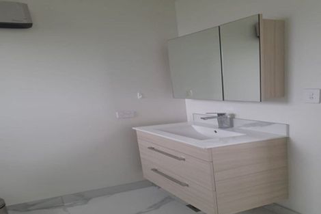 Photo of property in 2/11 Cressy Street, Waterloo, Lower Hutt, 5011