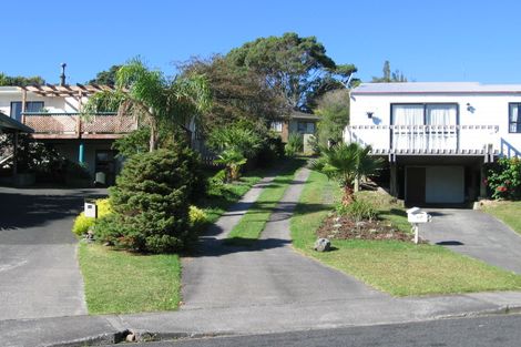 Photo of property in 26 Pahi Place, West Harbour, Auckland, 0618