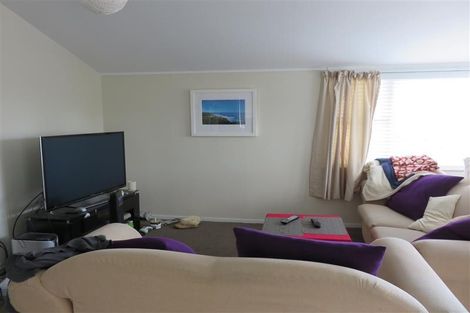 Photo of property in 2/46 Gulf View Road, Murrays Bay, Auckland, 0630