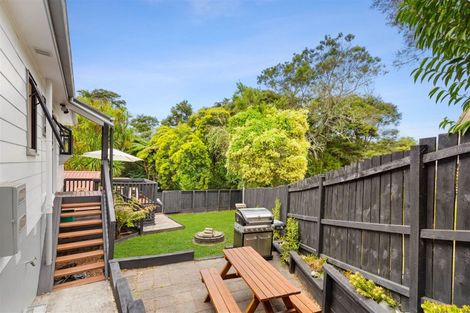 Photo of property in 9 Luxor Place, Massey, Auckland, 0614