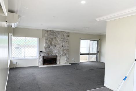 Photo of property in 5 White Swan Road, Mount Roskill, Auckland, 1041