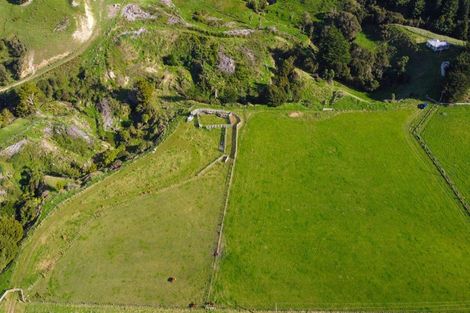 Photo of property in 496 Pukeatua Road, Dannevirke, 4975