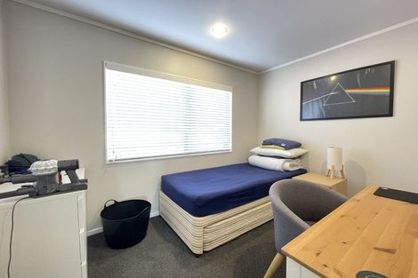 Photo of property in 43 Vera Road, Te Atatu South, Auckland, 0610