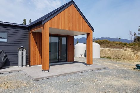 Photo of property in 46 Crest Road, Akatarawa, Upper Hutt, 5372