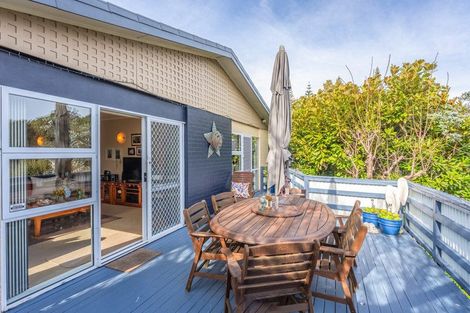 Photo of property in 33 Wharemauku Road, Raumati Beach, Paraparaumu, 5032
