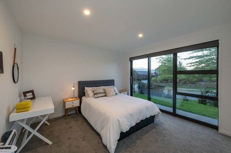 Photo of property in 1 Clearview Street, Wanaka, 9305