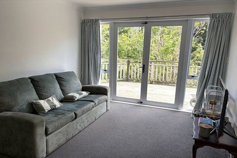 Photo of property in 121 Kelburn Parade, Kelburn, Wellington, 6012