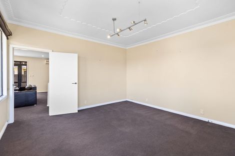 Photo of property in 49 Paynters Avenue, Strandon, New Plymouth, 4312