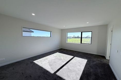 Photo of property in 8 Songline Road, Karaka, 2113
