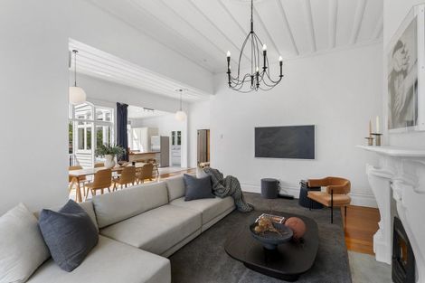 Photo of property in 11 Herne Bay Road, Herne Bay, Auckland, 1011