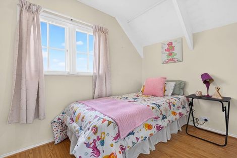 Photo of property in 60 Makora Road, Massey, Auckland, 0614