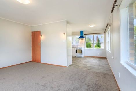 Photo of property in 1/90 Te Atatu Road, Te Atatu South, Auckland, 0610