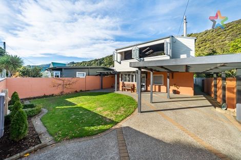 Photo of property in 57 Oroua Street, Eastbourne, Lower Hutt, 5013