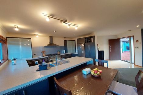 Photo of property in 174 Heta Road, Highlands Park, New Plymouth, 4312