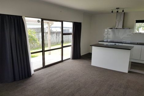 Photo of property in 1/174 Old Wairoa Road, Papakura, 2110