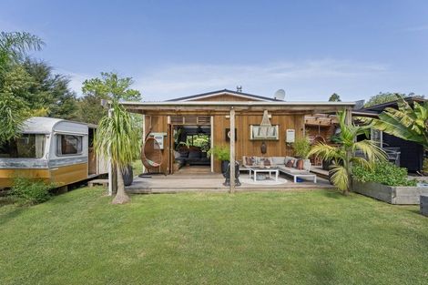 Photo of property in 8 Laycock Road, Tairua, 3508