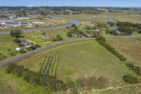 Photo of property in 37 Te Pua School Road, Helensville, 0875