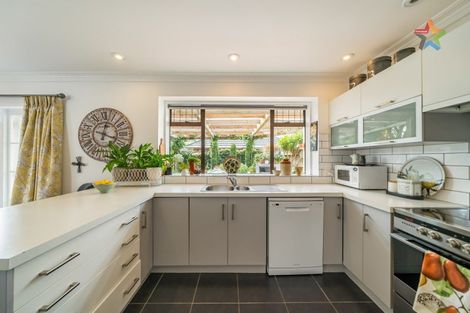 Photo of property in 2/17 Puriri Street, Woburn, Lower Hutt, 5010