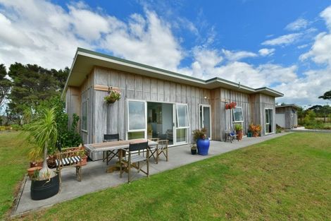 Photo of property in 357 Shelly Beach Road, South Head, 0874