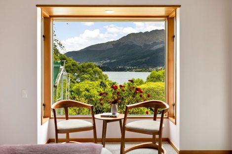 Photo of property in 45 Bay View Road, Kelvin Heights, Queenstown, 9300