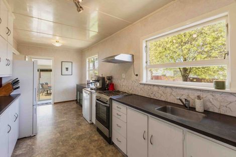 Photo of property in 11 Otatara Road, Taradale, Napier, 4112