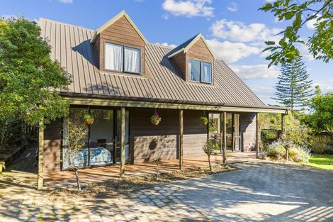 Photo of property in 13b Aorangi Road, Paraparaumu, 5032