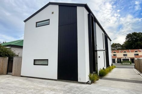 Photo of property in 2/16 Devon Street, Sydenham, Christchurch, 8023