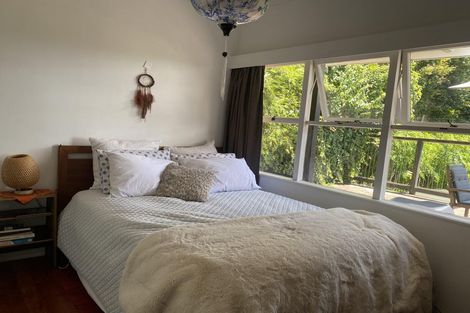 Photo of property in 239 Golf Road, Titirangi, Auckland, 0604