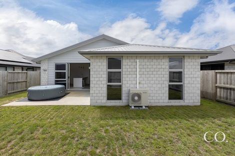 Photo of property in 15 Furlong Road, Papamoa, 3118