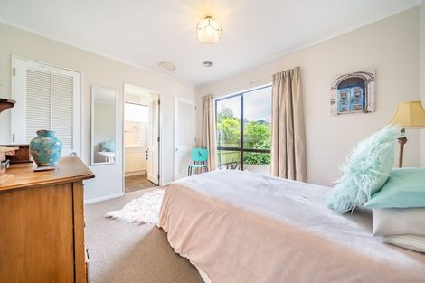 Photo of property in 3 Amber Grove, Birchville, Upper Hutt, 5018