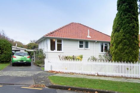 Photo of property in 10 Belfast Place, Roslyn, Palmerston North, 4414