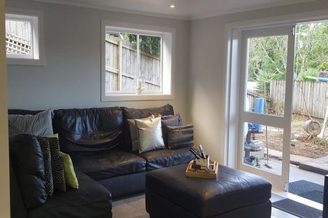 Photo of property in 66a Uxbridge Road, Mellons Bay, Auckland, 2014