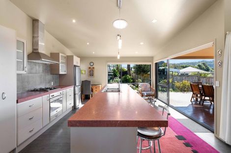Photo of property in 10 Willow Grove, Tairua, 3508