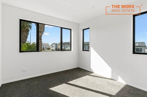 Photo of property in 193b Mahia Road, Wattle Downs, Auckland, 2103