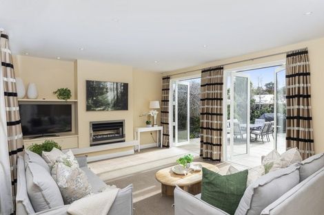 Photo of property in 16 Worsleys Road, Cracroft, Christchurch, 8025