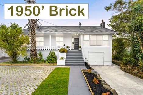 Photo of property in 242 East Coast Road, Forrest Hill, Auckland, 0620