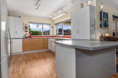 Photo of property in 2 Fuller Close, Levin, 5510