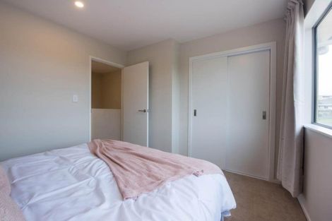 Photo of property in 25/11 Ray Small Drive, Papakura, 2110