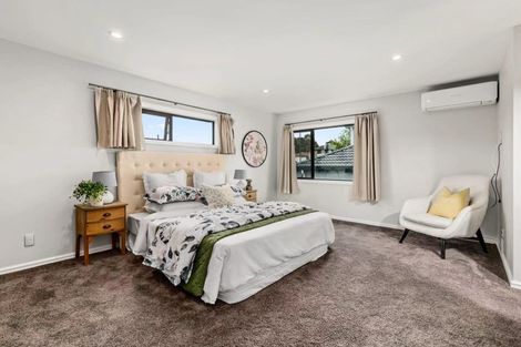 Photo of property in 84 Hugh Green Drive, Pinehill, Auckland, 0632