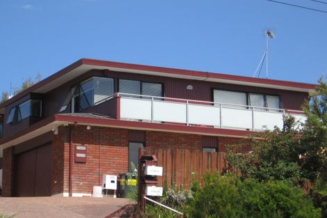 Photo of property in 1/7 Beechwood Road, Rothesay Bay, Auckland, 0630