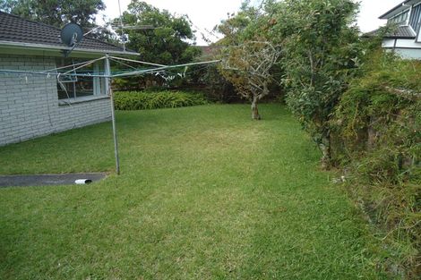 Photo of property in 2/95 Archers Road, Hillcrest, Auckland, 0629