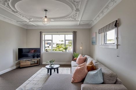 Photo of property in 20 South Road, Moturoa, New Plymouth, 4310