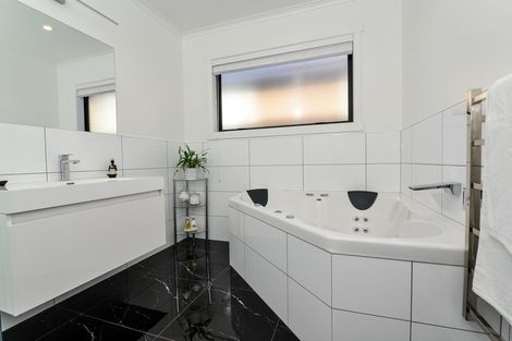 Photo of property in 62 Roy Hilton Drive, Flagstaff, Hamilton, 3210