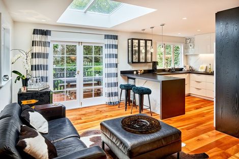 Photo of property in 62 Hobson Street, Thorndon, Wellington, 6011